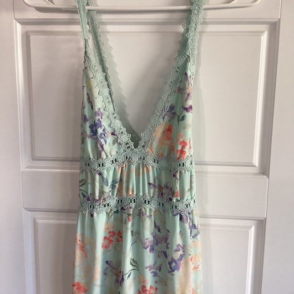 Dress - Picture 2 of 8